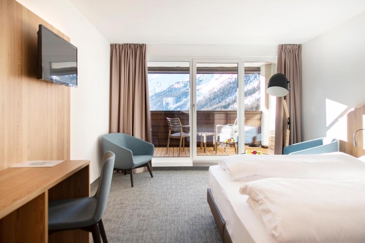 Blu Hotel Senales - Hotel Zirm Maso Corto Room photo